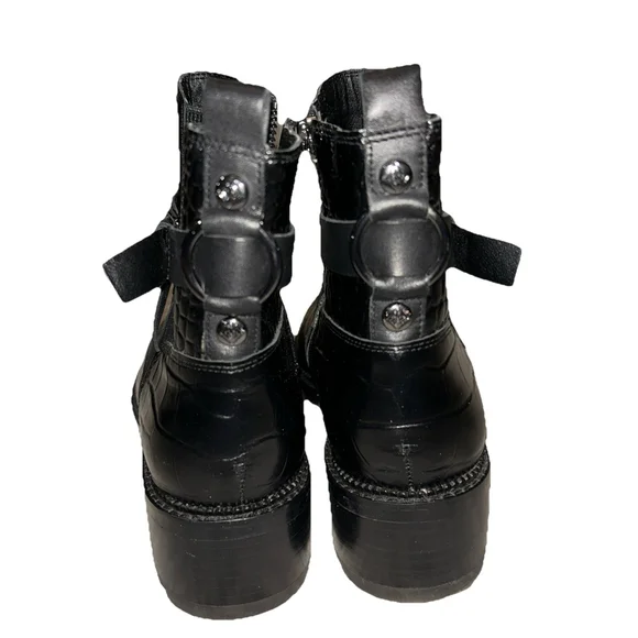 Donald Pliner Black Savvy Croc Embossed Leather Bootie Sz 8.5 2 Inch Block Herl - Picture 4 of 7